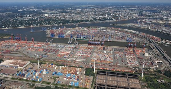 Port of Hamburg reports container volume fall in 2022