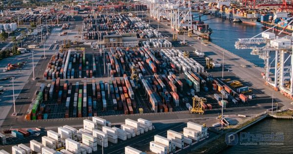 Port of Melbourne fell 18.4% container volumes in February