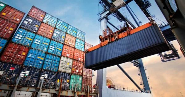 Drewry's World Container Index falls in week 21