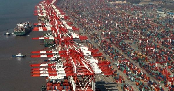 Sản lượng của các cảng container lớn ở Trung Quốc tăng gần 5% trong 4 tháng đầu năm 2023