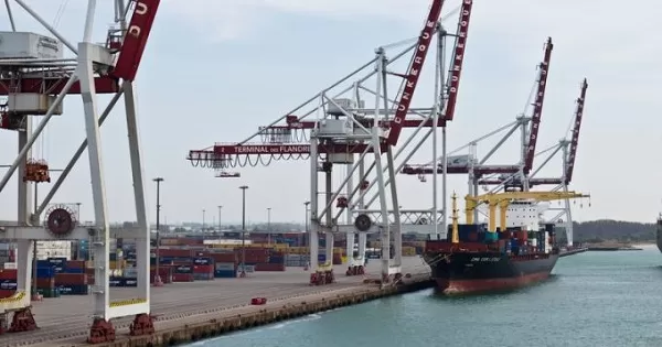 Cước Á-Âu liên tục tăng cao, vượt 10.000 USD mỗi container 40ft