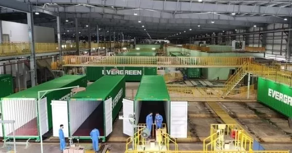 thieu-container-tram-trong-xuong-san-xuat-cimc-phai-chay-het-cong-suat-den-thang-3-nam-2021-vi