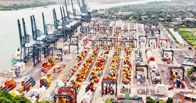 Balboa-port-Panama