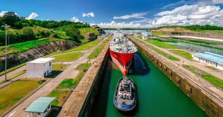 Panama-Canal