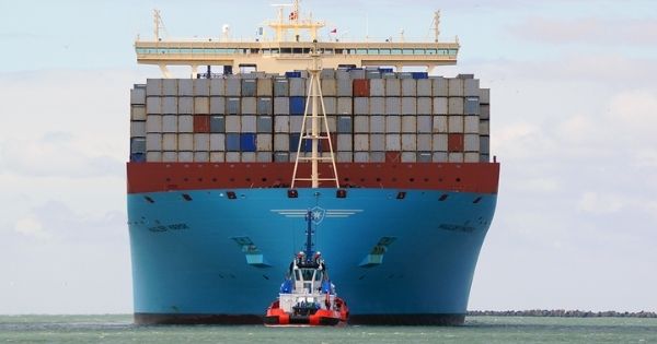 Maersk-tau-van-chuyen-container