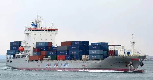 tau-container-hang-tau-Wan-hai-lines