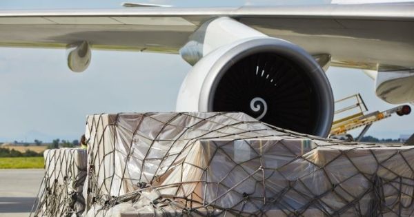 van-chuyen-duong-hang-khong-Air-freight