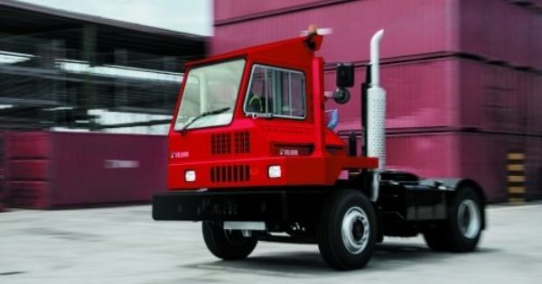 xe-dau-keo-Kalmar-TL2-Terminal-Tractor
